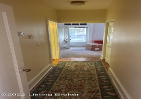 2012 Lauderdale Rd, Louisville, Kentucky 40205, 2 Bedrooms Bedrooms, 6 Rooms Rooms,2 BathroomsBathrooms,Rental,For Rent,Lauderdale,1650928