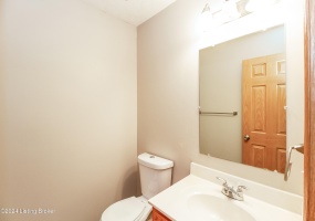 10232 Arbor Oak Dr, Louisville, Kentucky 40229, 3 Bedrooms Bedrooms, 5 Rooms Rooms,2 BathroomsBathrooms,Rental,For Rent,Arbor Oak,1653067